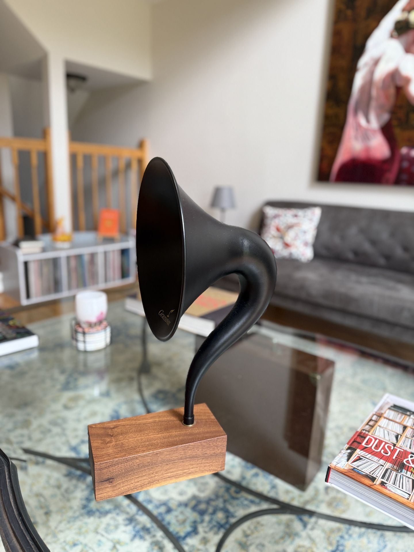 Gramovox Gramophone Black, Walnut Base