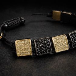 VBergman Black & White Crystal Swarovski Bracelet – Adjustable – Stylish