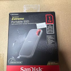 Brand New SanDisk 1TB Portable Extreme Rugged External SSD USB Type C SDSSDE61-1T00