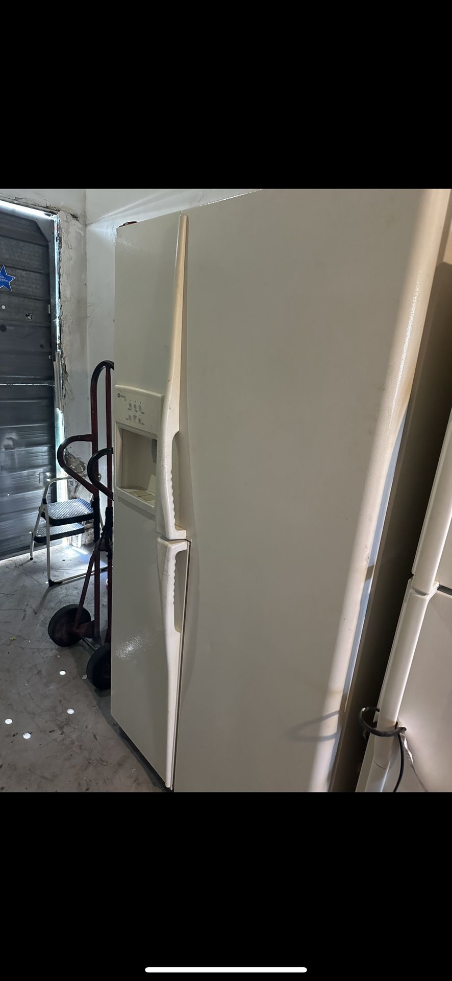 Refrigerator No Ice Maker No Water Works Great We Sell All The Time Delivery Extra