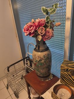 Vintage oriental vase