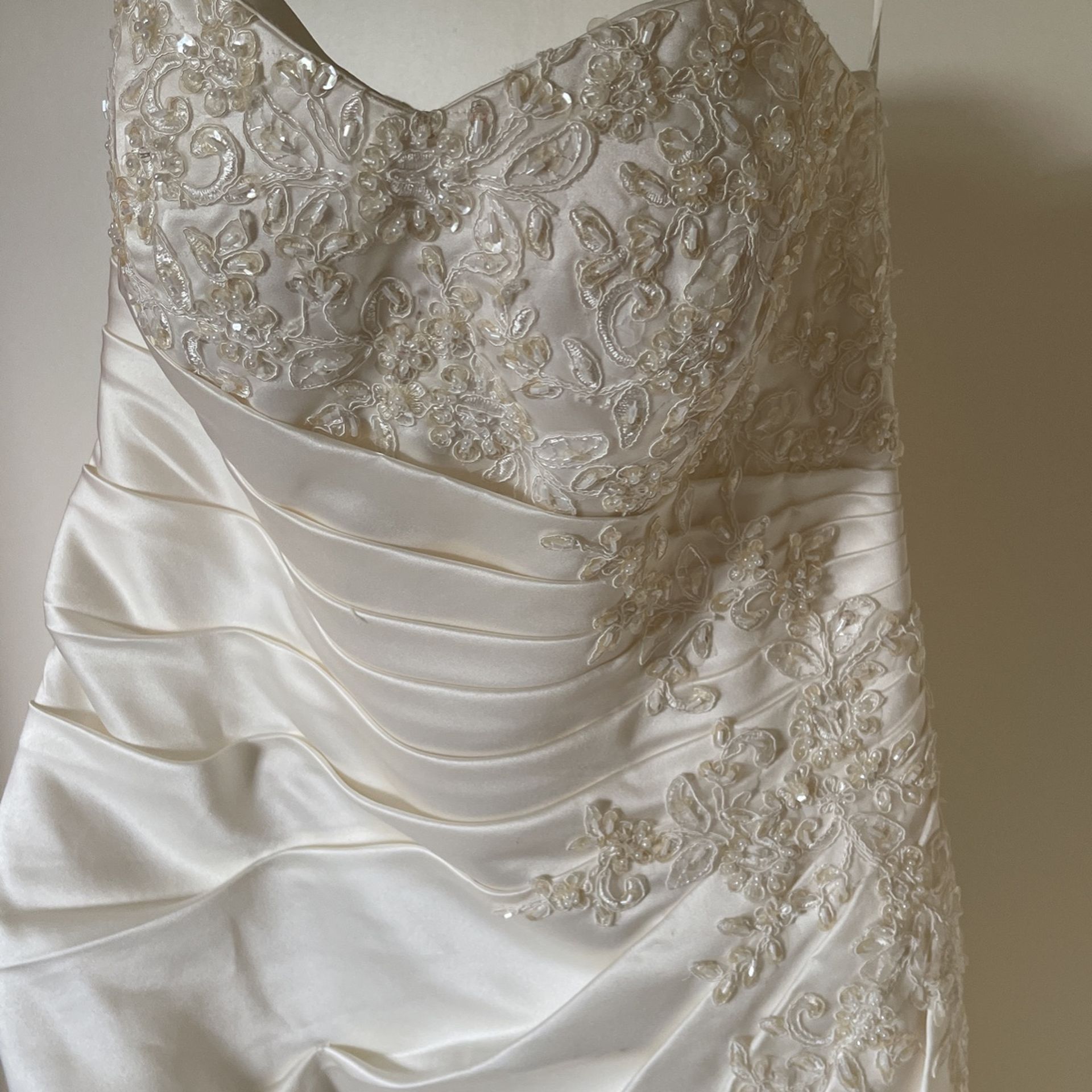 NEW Wedding Dress Size 8