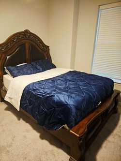 Elegant Solid Wood Queen Headboard and Luxury Solid Wood Dresser with Mirrow