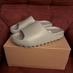 Yeezy Slide