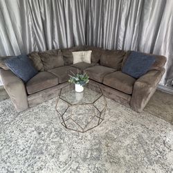 Dark brown L-shape sectional 🛻Delivery available 🛻