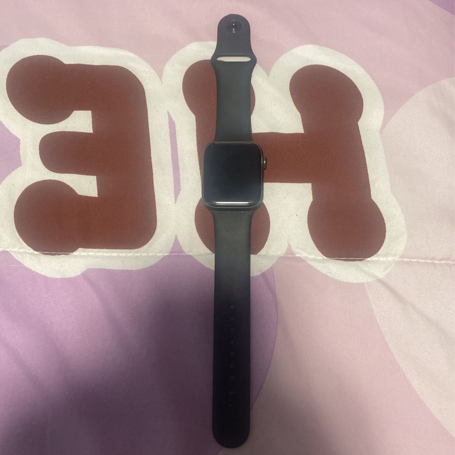 Series 5 Apple Watch 55m