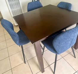 Dining Table with Four Chairs