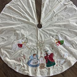 Beautiful Christmas Tree Skirts