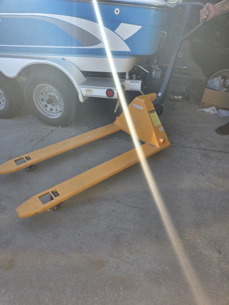 Pallet Jack 