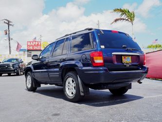 Nice 2004 jeep grand cherokee! Runs mint!