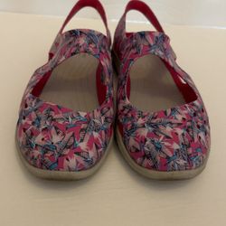Size 6 1/2 crocs, used.