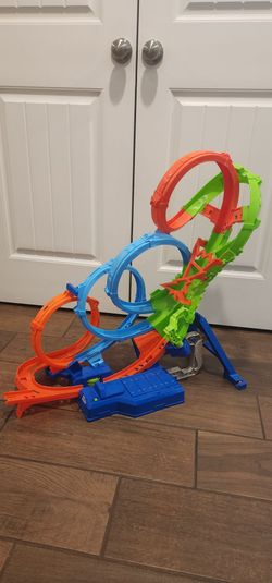 Hot Wheels track