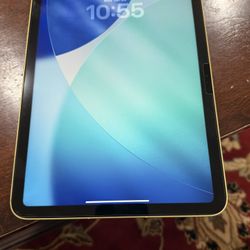 iPad 10th generation 64gb WiFi only model A2757 in very good condition