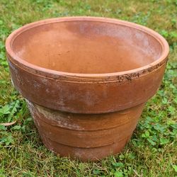 Small Terra Cotta Flower Pot 
