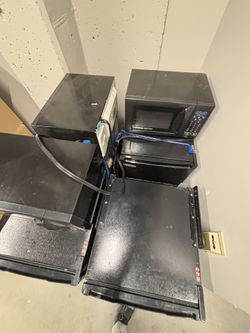 4 BROKEN Dorm Fridges