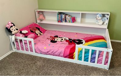 Twin Floor Bed Frame with Bookcase and Fence