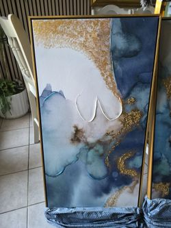 2 beautiful canvas picture