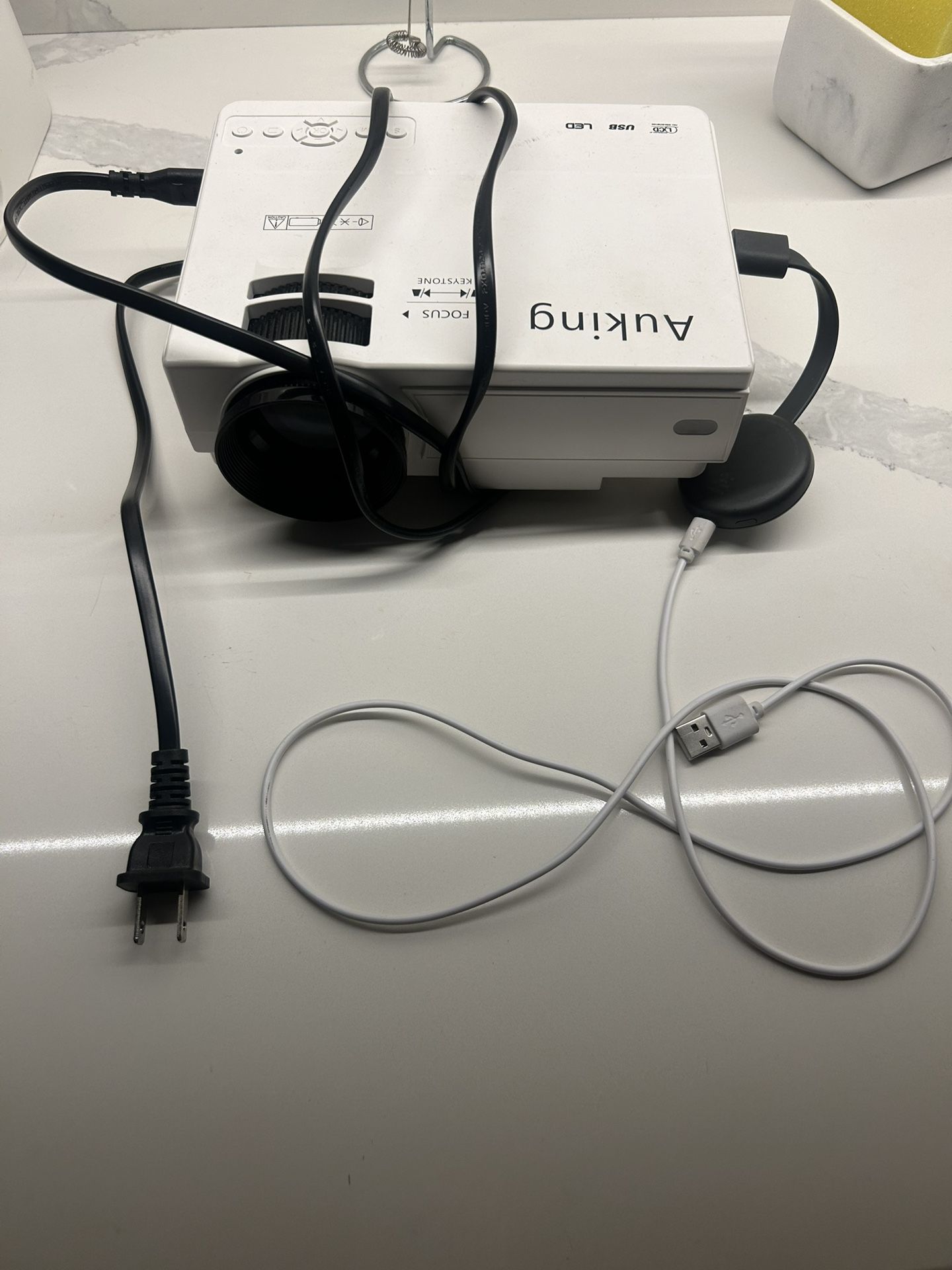 Projector/Google Chromecast/Connecting Cord