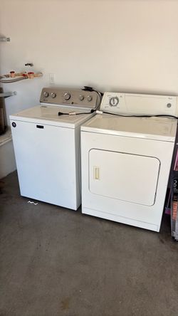 Maytag Washer and Whirlpool Dryer Set