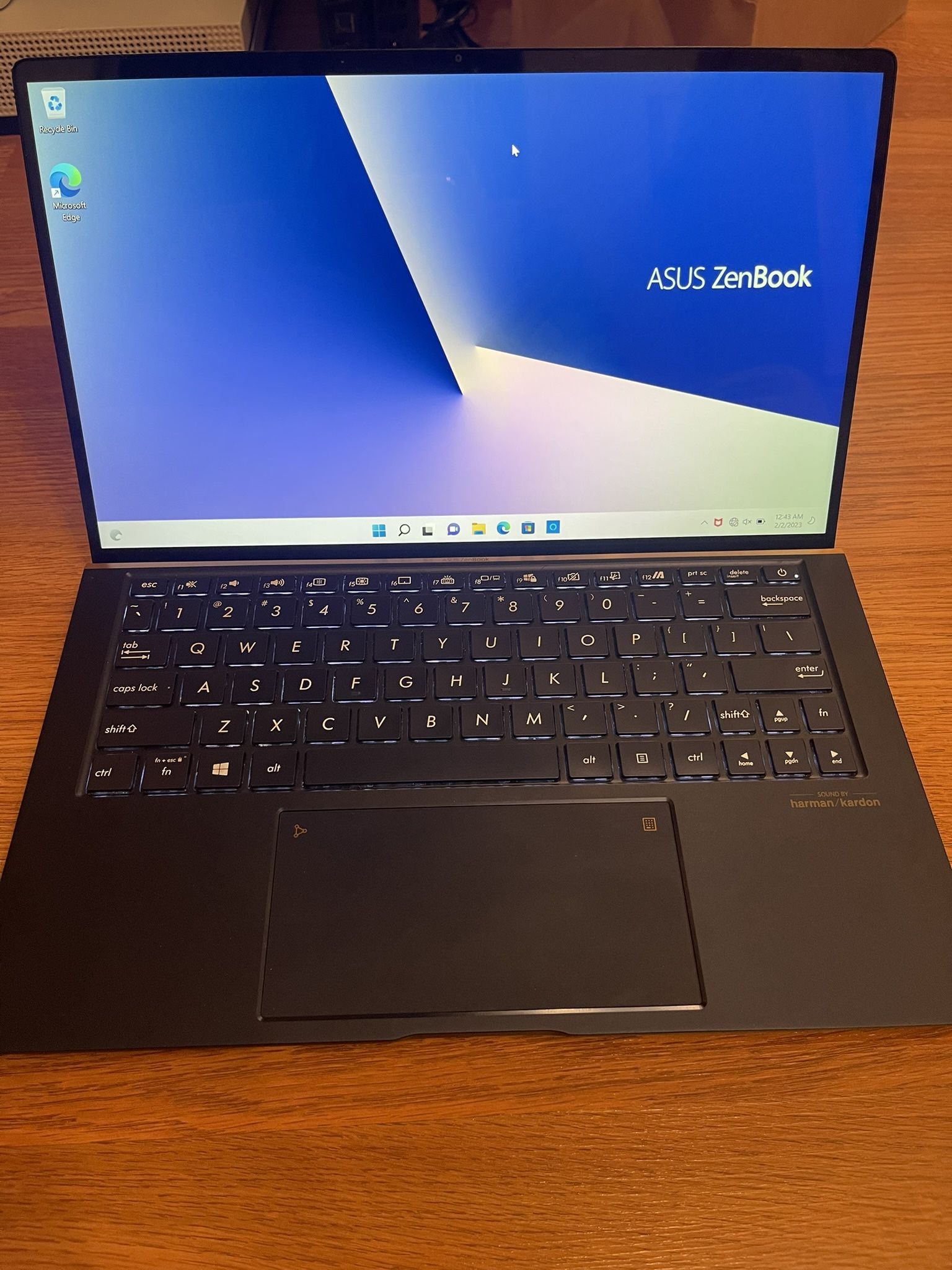Blue ASUS ZenBook 13" Laptop i7-10510U 16GB RAM 512GB SSD Window 11 Pro