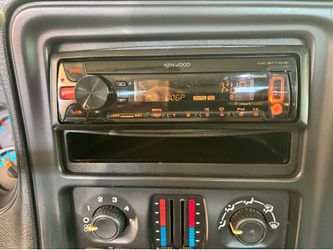KENWOOD CAR STEREO WITH BLUETOOTH USB AUX
