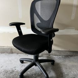 Black Mesh Back Office Chair Swivel & Control Handles