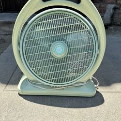 desktop fan$30