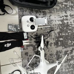 DJI Phantom 3 Drone With Travel Bag Included