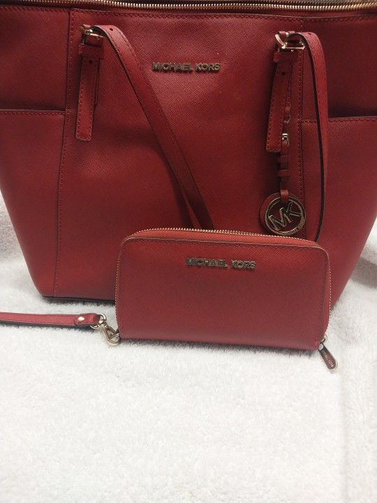 Matching Michael Kors Tote And Wallet
