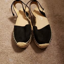 Wedge Sandal New Black. Size 5 In Half.