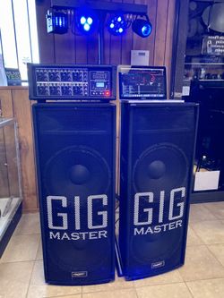 FINANCING AVAILABLE Equipo profesional completo con cuatro 15” speaker // profesional audio set with four 15” woofer, Dj lights and laptop