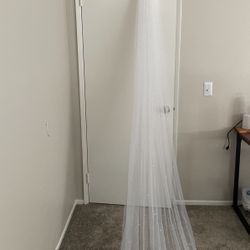 White Cathedral Pearl Veil 