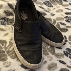 Black Women’s Vans 8.5