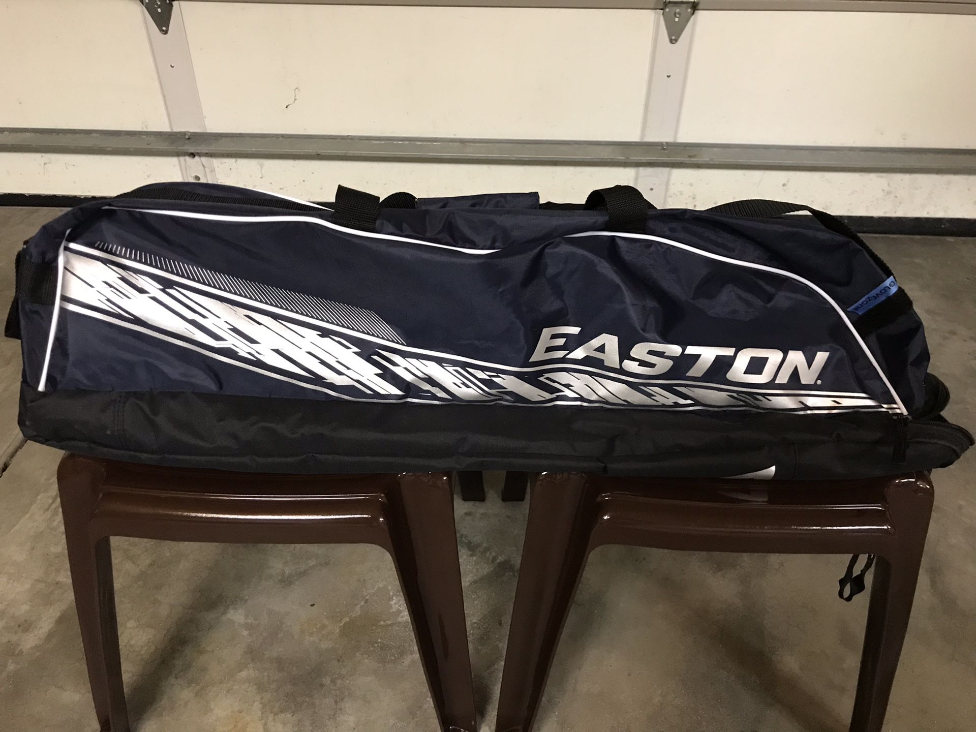 ****Easton baseball/softball bag