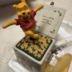 Winnie the Pooh Ceramic Music Box Disney