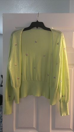 Lady’s sweater
