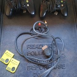 Accessories For Xbox Controllers An Av Cords An 2 Ps2 Memory Card