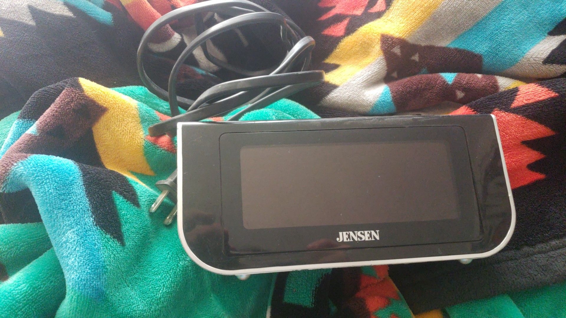 Jesen talking alarm clock radio