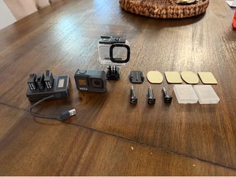 Go Pro Black 8 With Accessories