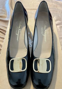 Salvatore Ferragamo Black Db 48476 C46  Size: 8 1/2 AA