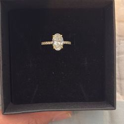 2ct Dimond Ring With 18k Gold Plated Lab Ring Size 8