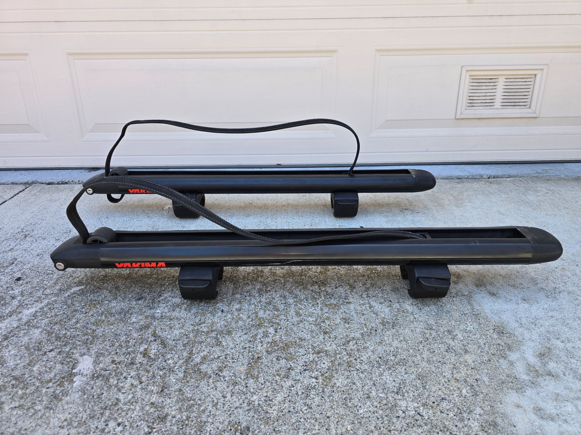YAKIMA SUPDAWG ROOFTOP BOARD MOUNT W/KEY!
