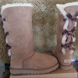Ugg  Youth Chestnut size 1 And  2