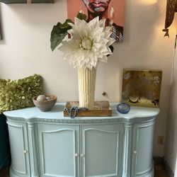 CUTE LIGHT BLUE BUFFET OR TV STAND AT PICKY PINCHERS 1621 N HIGHLAND AVE CLEARWATER OPEN NOON TO 6pm 