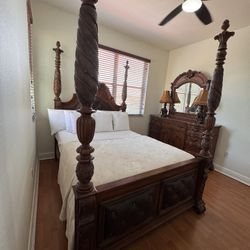 Luxury Solid Wood Bedroom Set – Queen 4-Poster Bed + Matching Dresser with Mirror