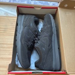 Nike Span II Low-Top Sneakers