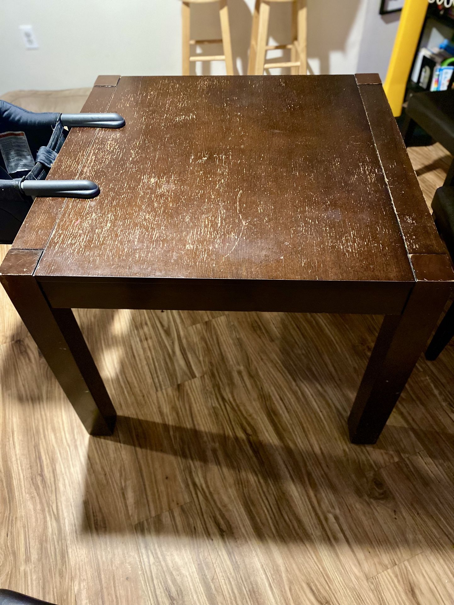 Dining room table