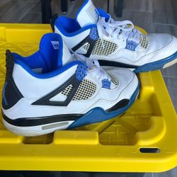 Jordan 4s