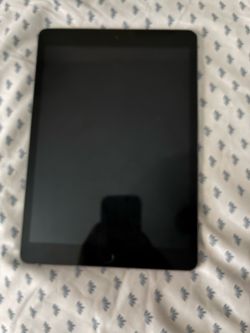 iPad 9th generation 64 GB space grey ￼
