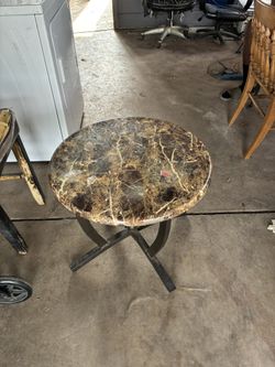 Round Table